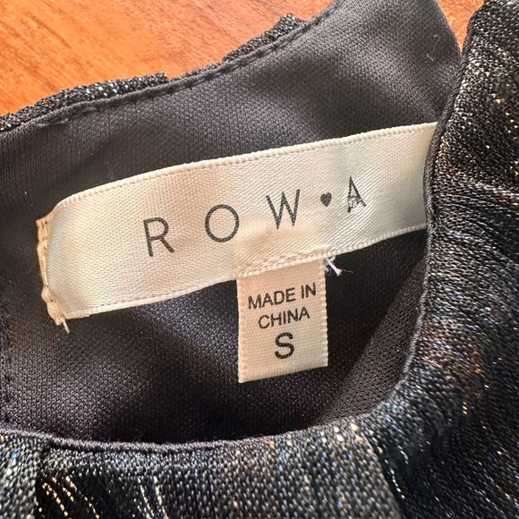 Row A Black and Shimmery Metallic Sleeveless Dress - Picture 4 of 5